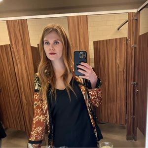 Meet your Posher, Cara